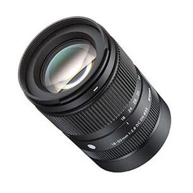 Professional Sigma 18–50mm camera lens UAE with auto/manual focus, ideal Photography gear for Dubai and GCC users